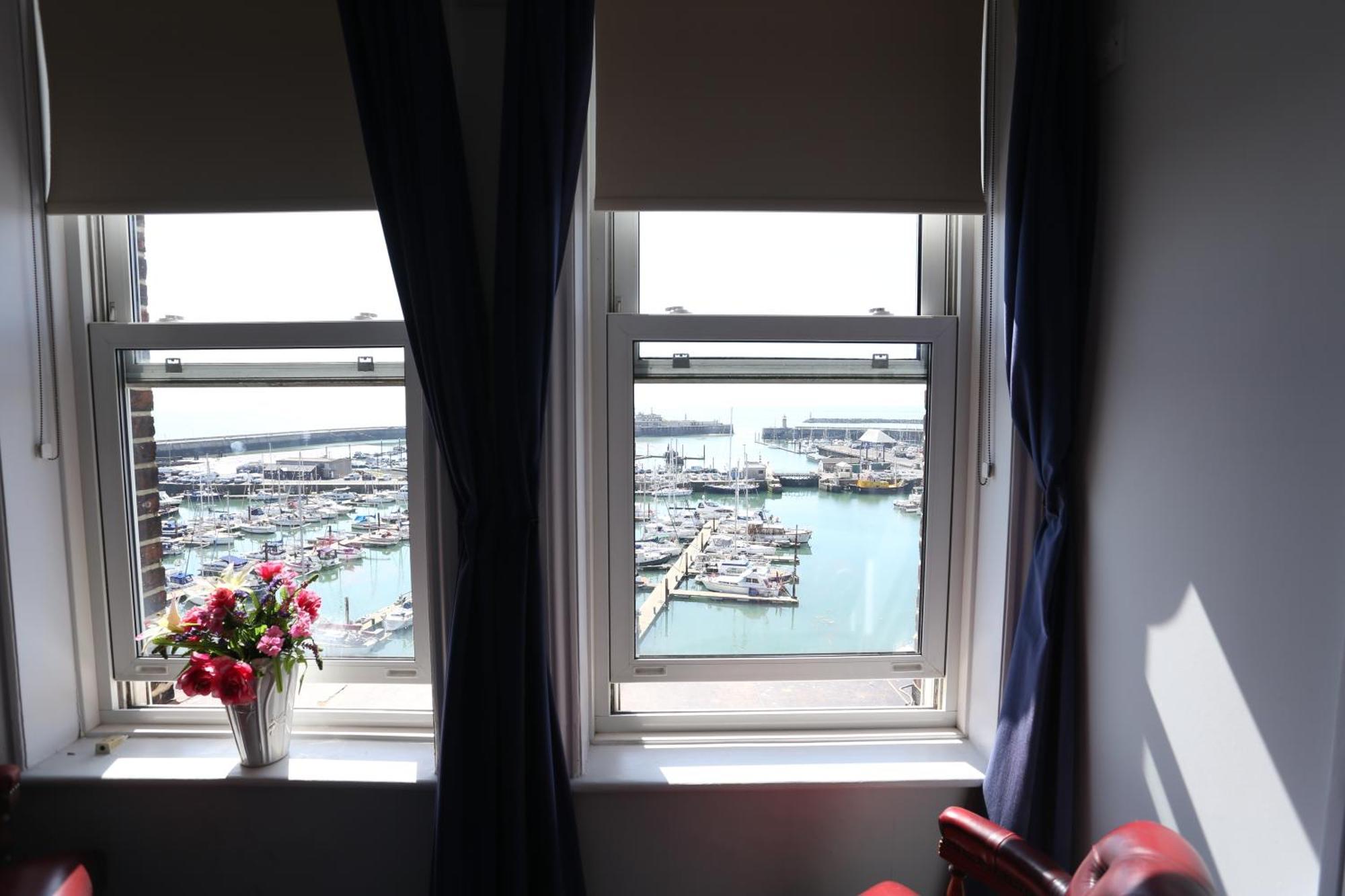 Hotel Royal Temple Yacht Club Ramsgate Esterno foto