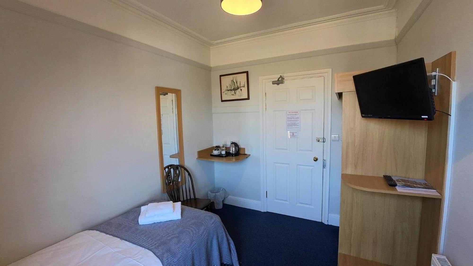 Hotel Royal Temple Yacht Club Ramsgate Esterno foto